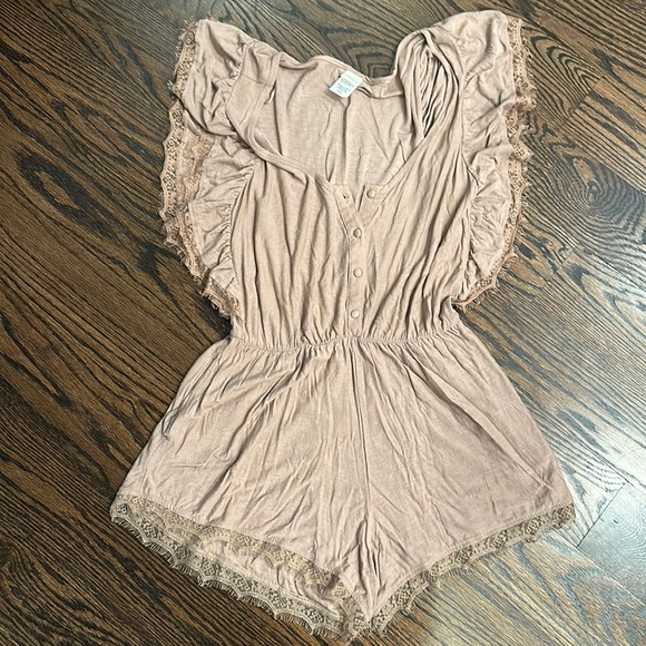 Lspace romper - Picture 1 of 4